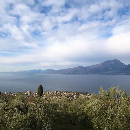 Casa Silvia Ll トッリ・デル・ベーナコ